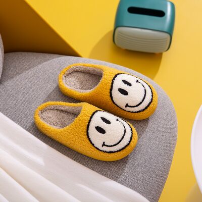 Melody Smiley Yellow with White Face Slippers