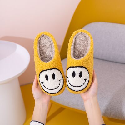 Melody Smiley Yellow with White Face Slippers