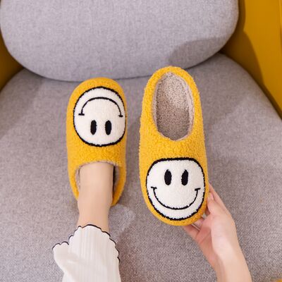 Melody Smiley Yellow with White Face Slippers